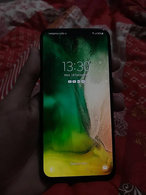 SAMSUNG GALAXY A40 1