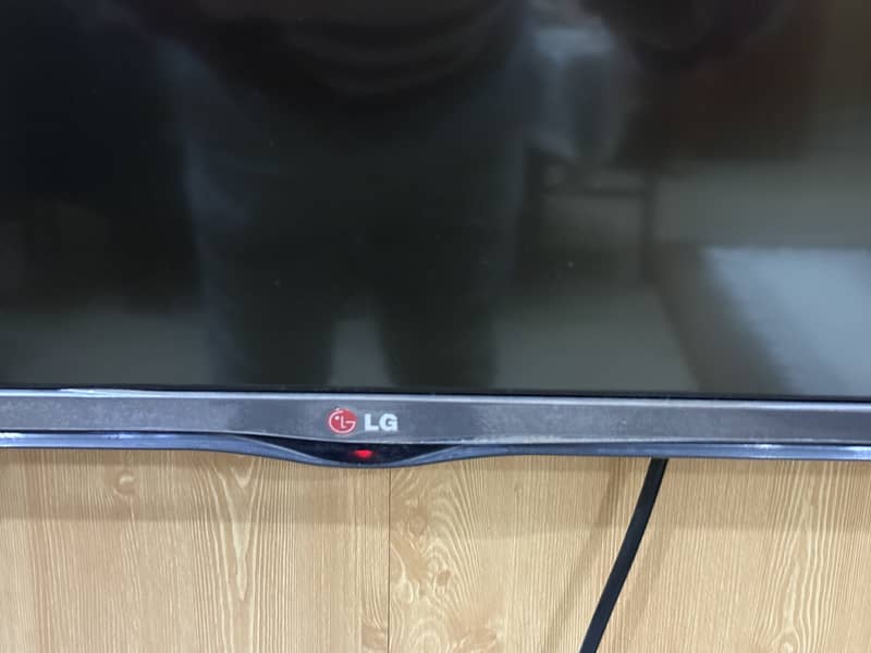 LG 42 inches LCD TV 1