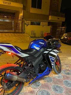 Yamaha R1 (Replica)