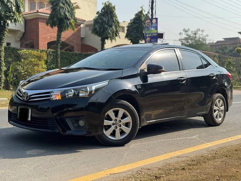 Toyota Corolla Altis Grande 2016 1