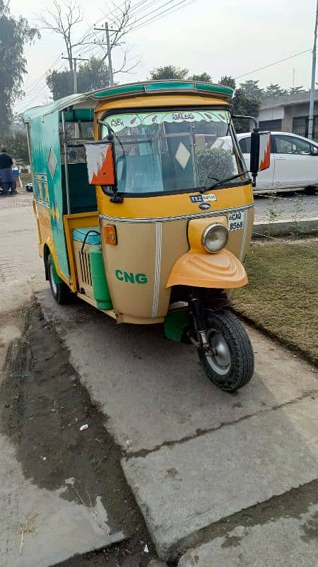 Tez Raftar Auto Rickshaw 6 Sitter 0