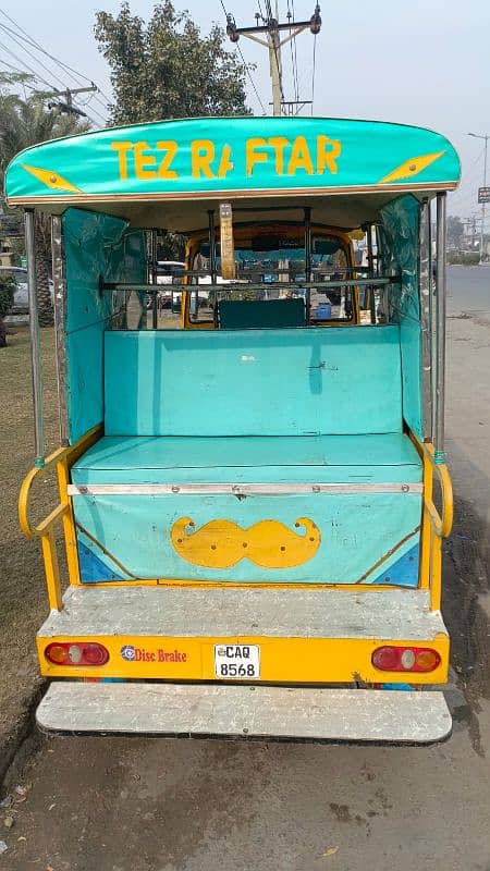 Tez Raftar Auto Rickshaw 6 Sitter 9