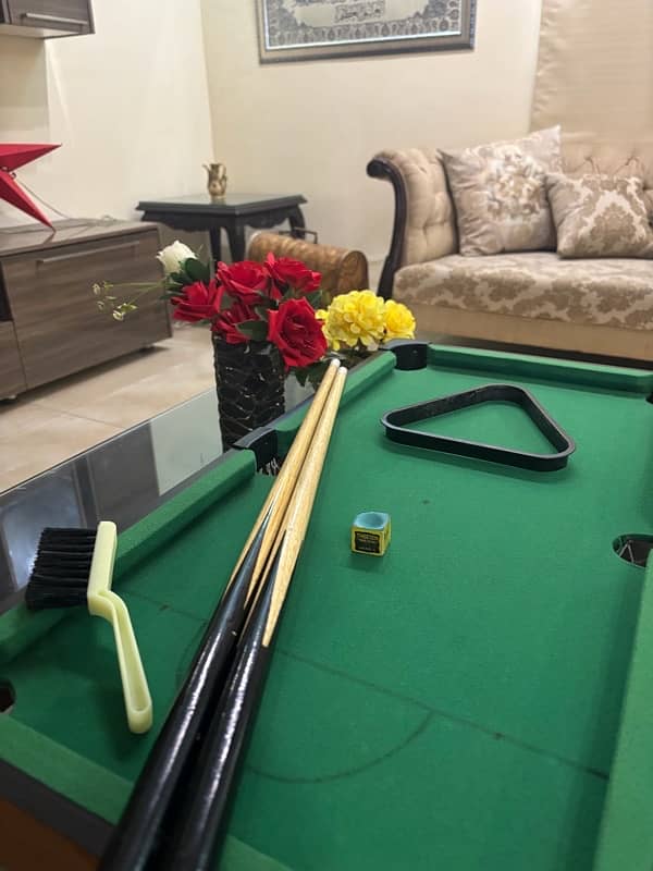 Home Used Snooker ( 2 Months) 10/10 condition With 2 Cues 1 Chalk 1 2