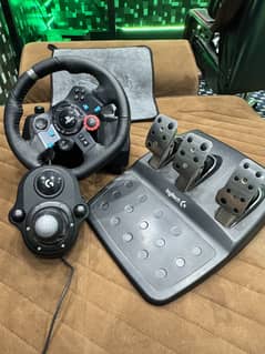 LOGITECH G29 with SHIFTER JUST LIKE BRAND NEW FOR GAMERS