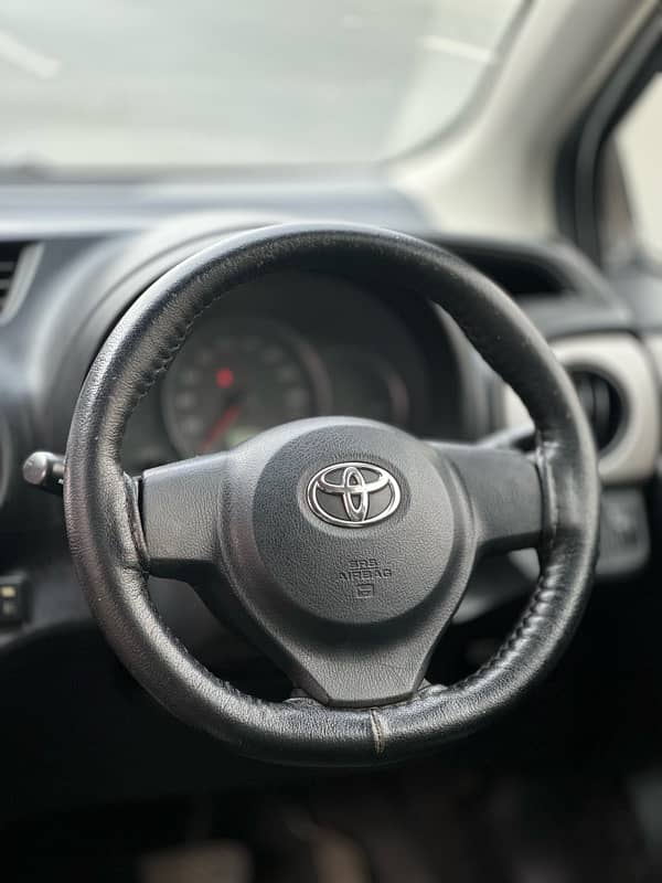 Toyota Vitz 2013 6