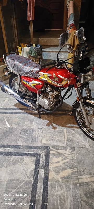 Honda CG 125 2025 4