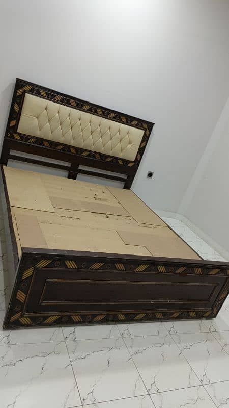 Used bed in good condition 3