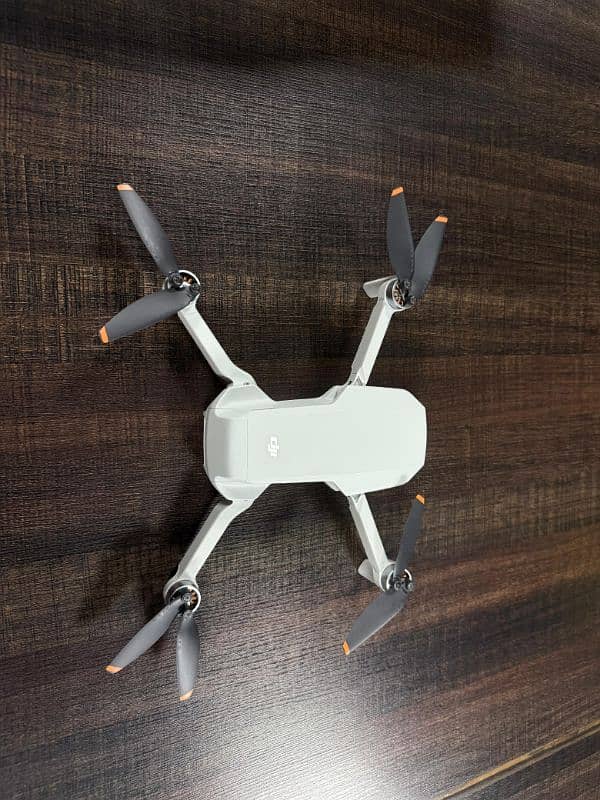 Dji Mini 2 SE Just Box Opened 4