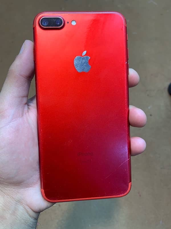 I phone 7 plus PTA approved 256gb ok phone contact no 03220653869 0