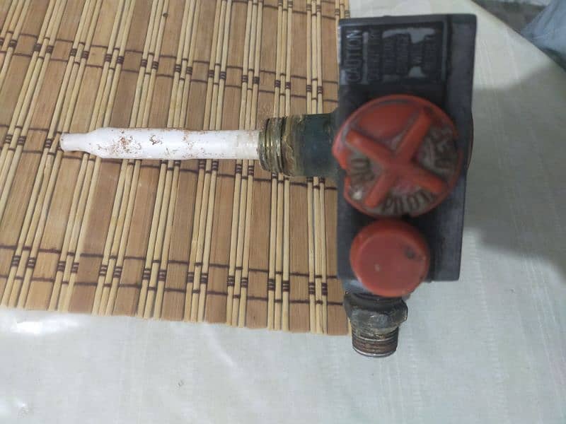 Tesla Geyser Thermostat with accessories. Perfect condition 1