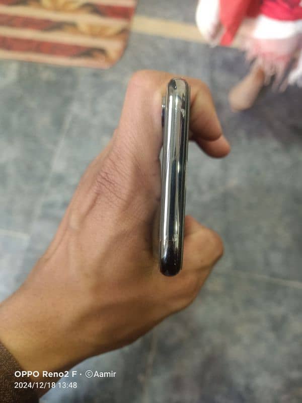 iPhone X 256GB only cable (03176485234) 4