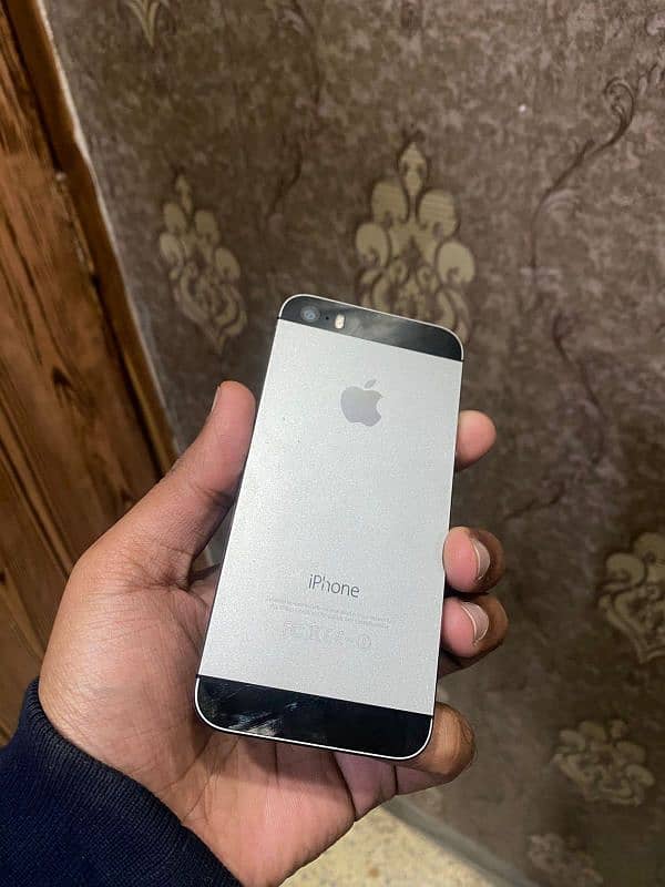 Iphone 5s  16gb Pta Approved Urgent Sale 0