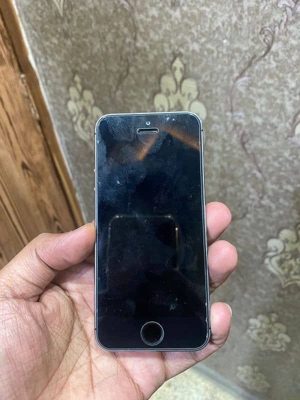 Iphone 5s  16gb Pta Approved Urgent Sale 1