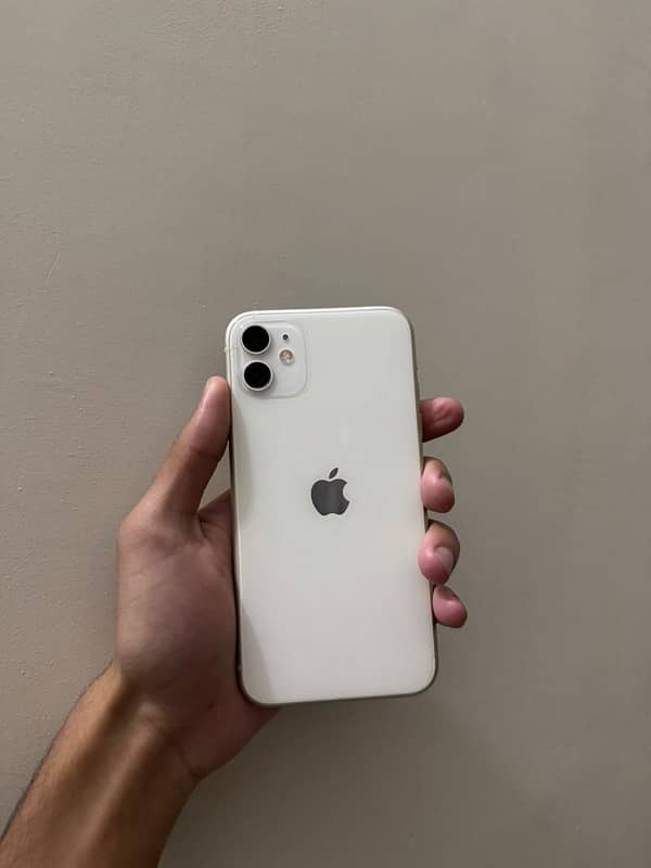 IPHONE 11 64 GB WHITE COLOR 0