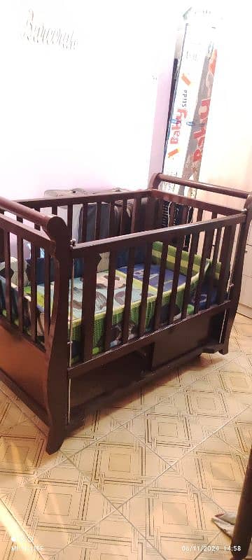 Wooden Cot/Crib for kids under 1-6 yrs 0