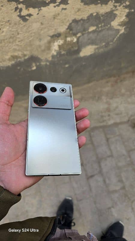 Nubia z50 Ultra 0