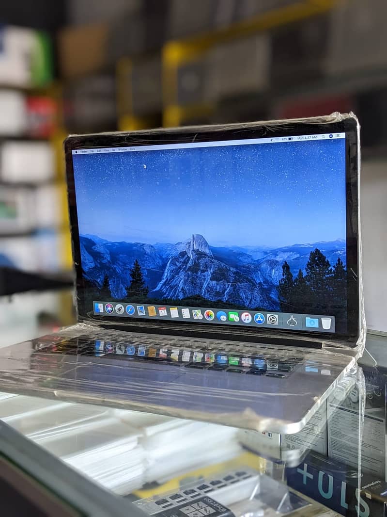 Apple Macbook Pro 2015 Retina 15 inch Whatsapp 03477803899 2