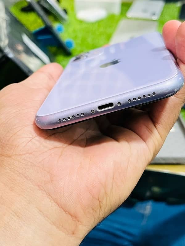 iPhone 11 JV 64 GB 5