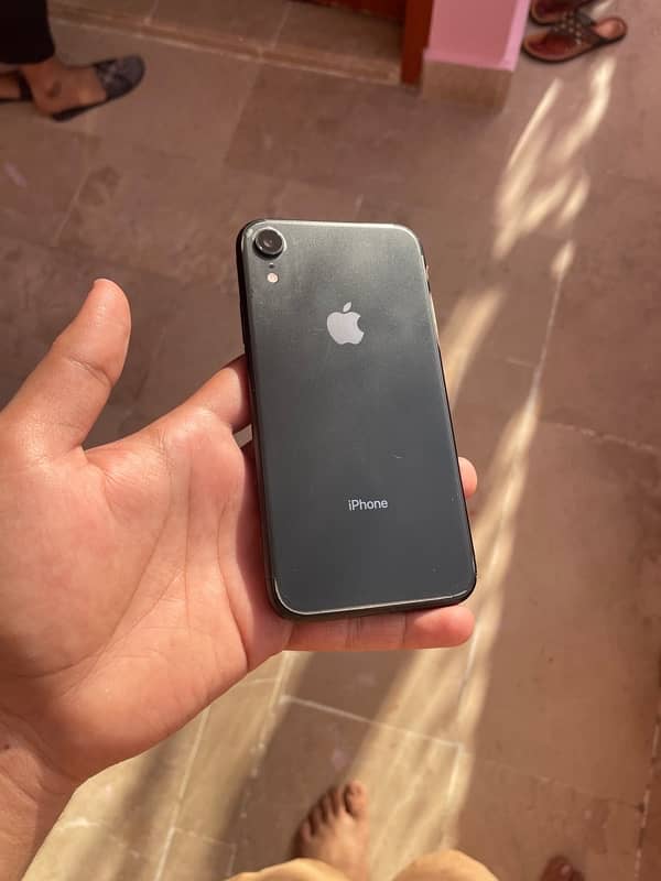 iPhone xr All okay BH 90 Orignal 64 gb koi fault nh ha 3