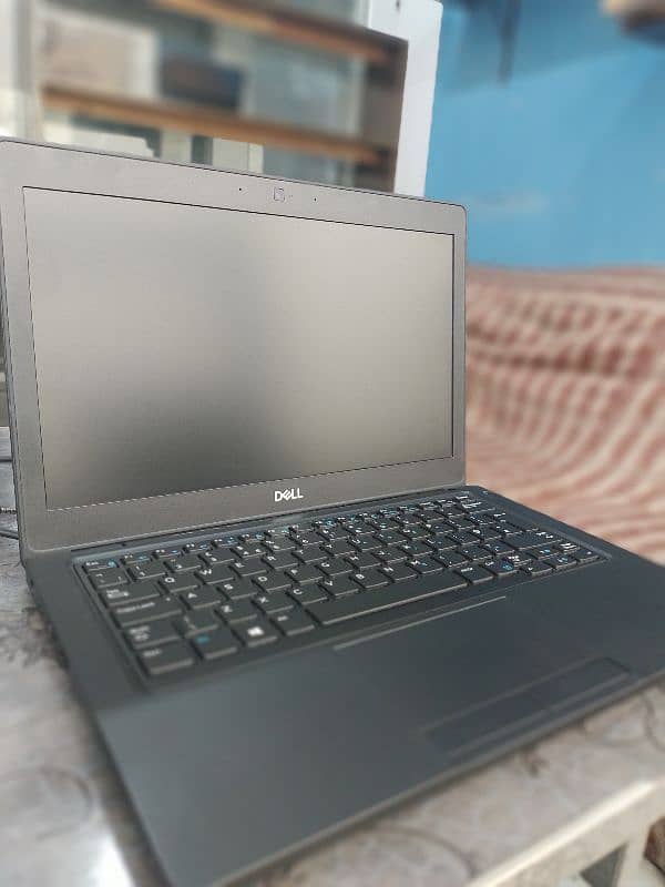 DELL Latitude 5290 intel Core i5 8th generation 1