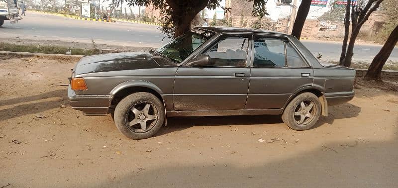 Nissan Sunny 1989 4