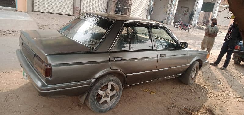 Nissan Sunny 1989 6