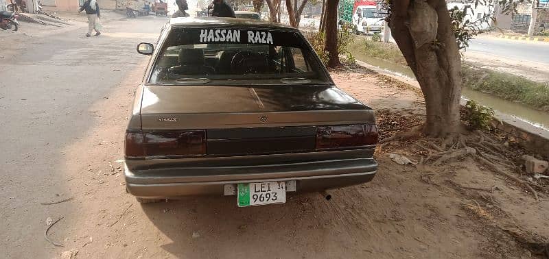 Nissan Sunny 1989 7