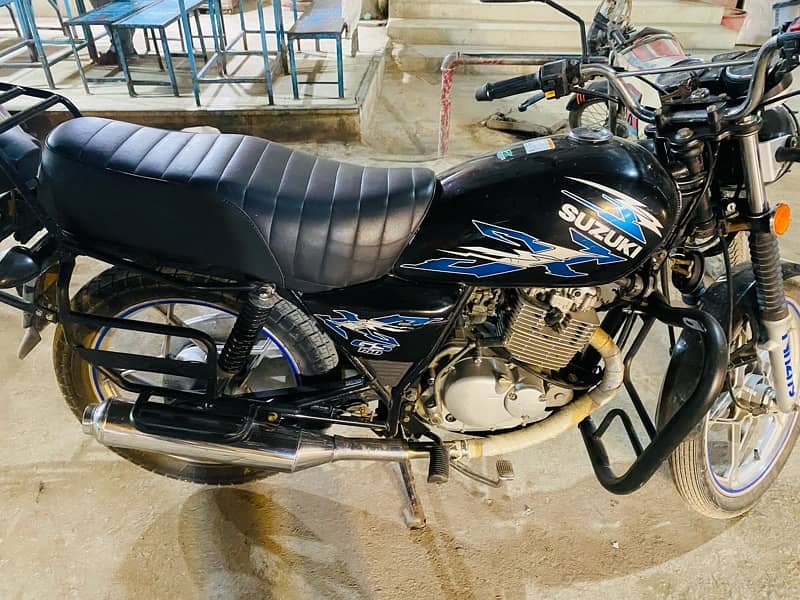 Suzuki GS 150 2021 2