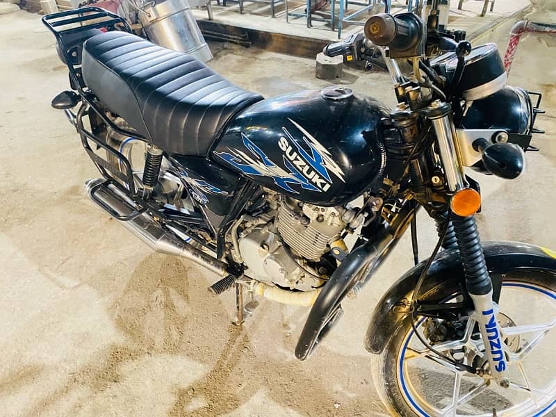 Suzuki GS 150 2021 5