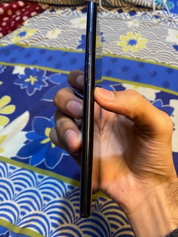 samsung note 10 plus 5g. . 12/256. . no dot no shade. . urgent sale 5