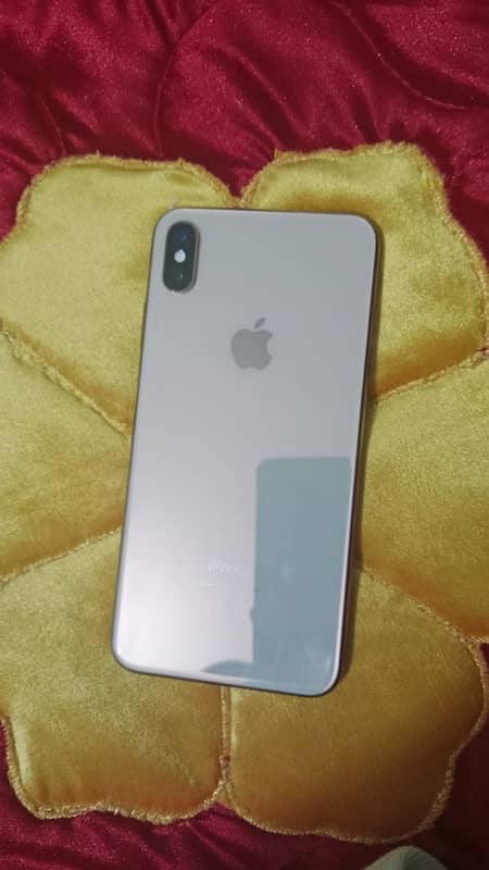 iPhone XS Max 3