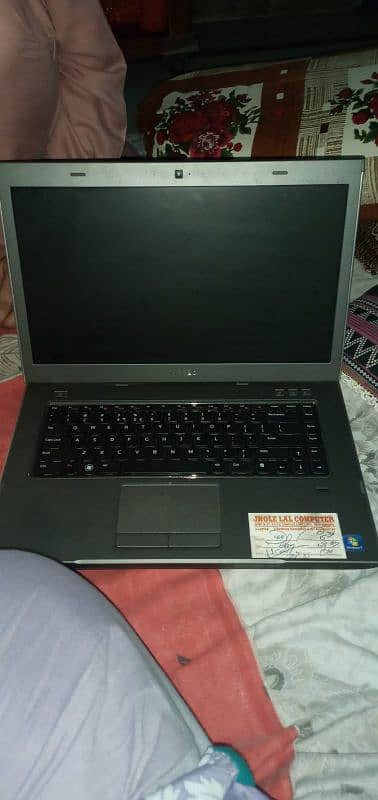 Dell vostro. . 4