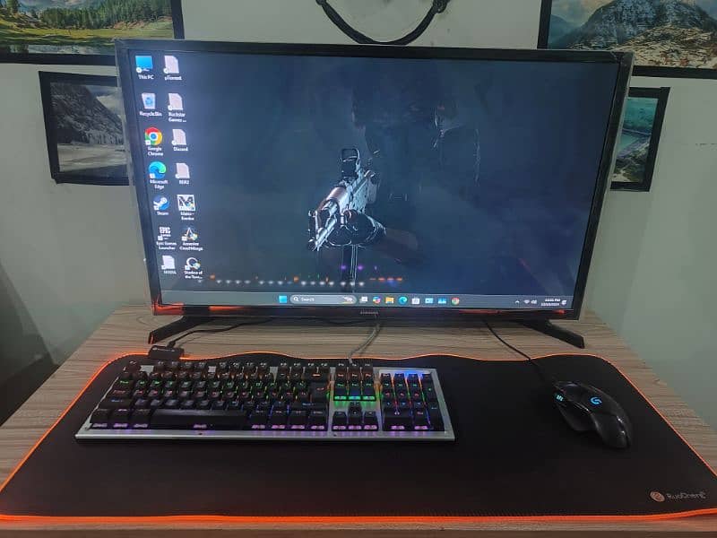 Gaming PC with complete setup 0