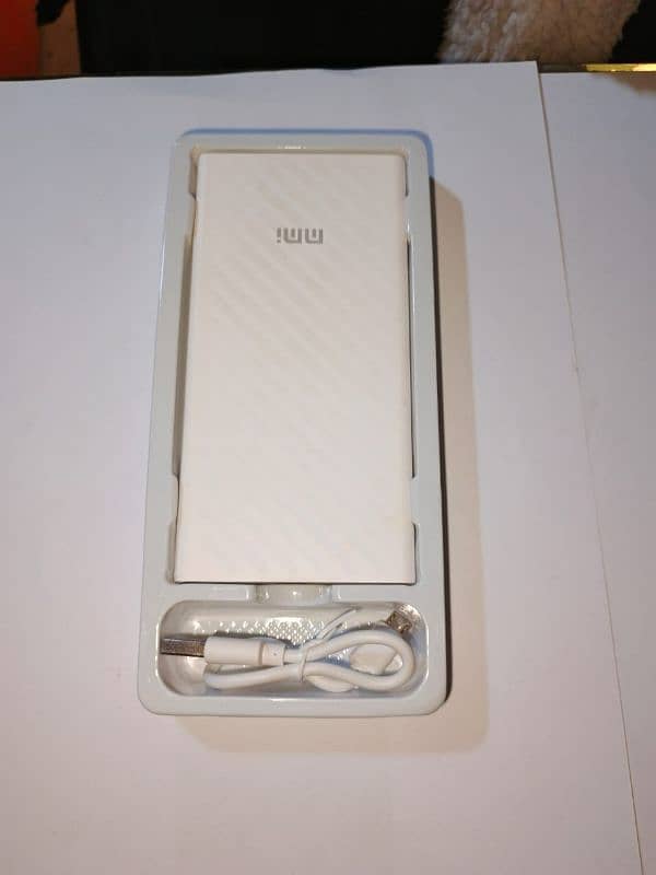 1000 mAh Power Bank MMI company 1