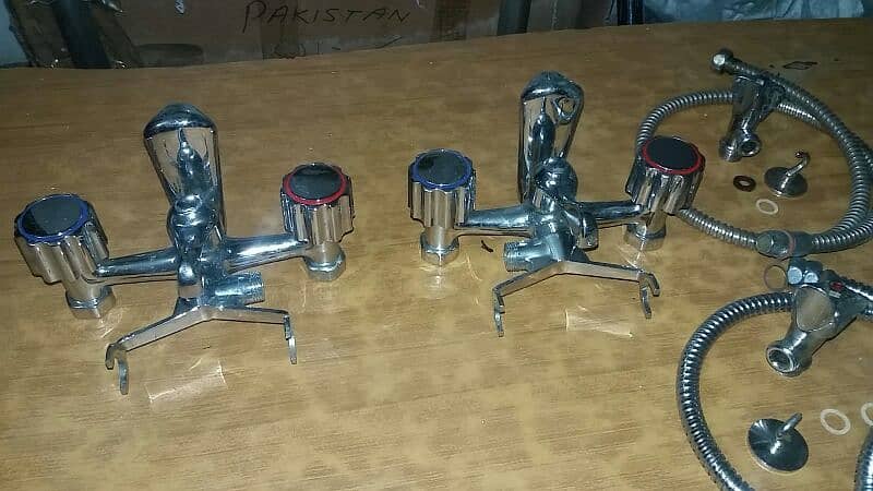 Shover Mixers and Flexible Pipes. Made in Italy 0