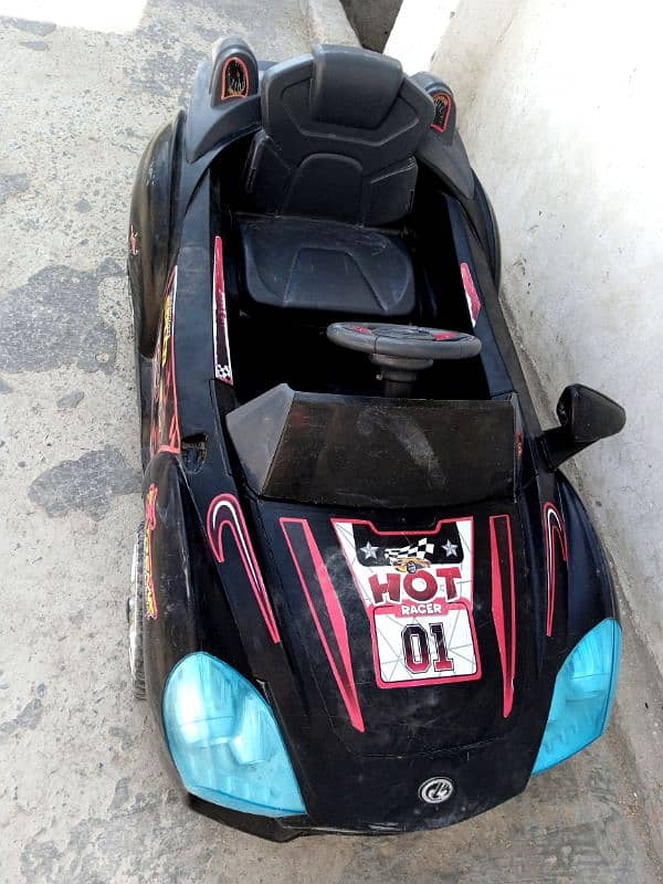 Good Condition Electric Kid's Car 3