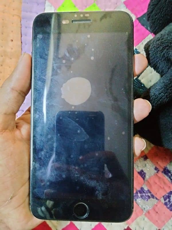 i phone 7 plus 128 only phone no box pr CNiC ke copy do ga PTA approve 6