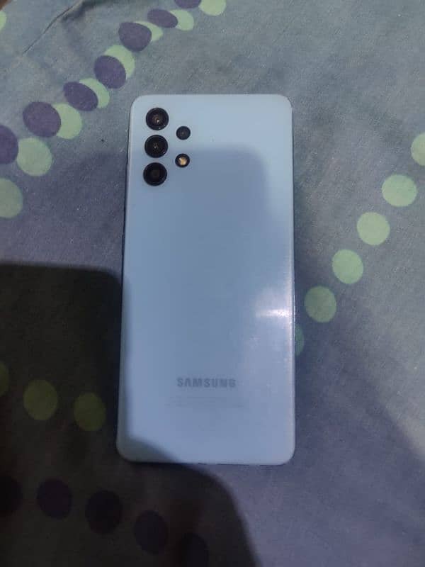 Samsung a32 all OK box and original charger exchange possible 0