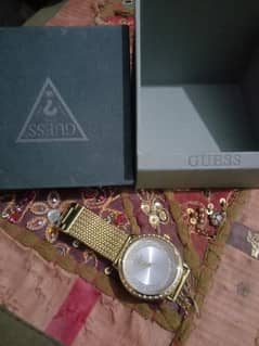 Guess W0836L3 ladies watch Original.