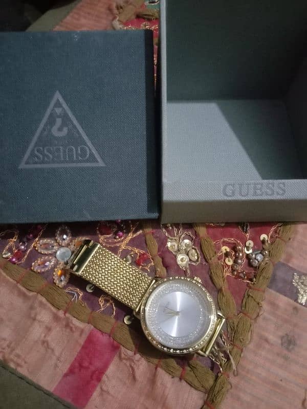 Guess W0836L3 ladies watch Original. 0