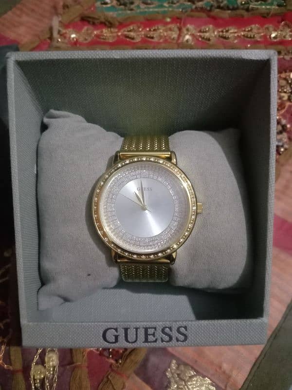 Guess W0836L3 ladies watch Original. 1