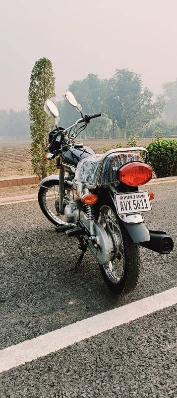 Honda 125, 2023 model 4