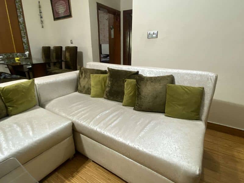 white L shape sofa 0