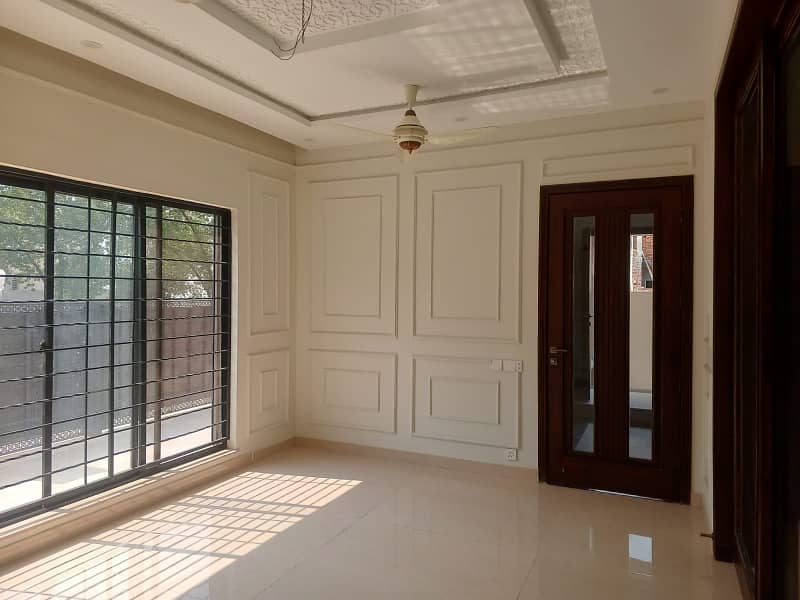 10 MARLA LOWER PORTION FOR RENT BRAND NEW LUXURY PORTION IN BAHRIA TOWN LAHORE 3