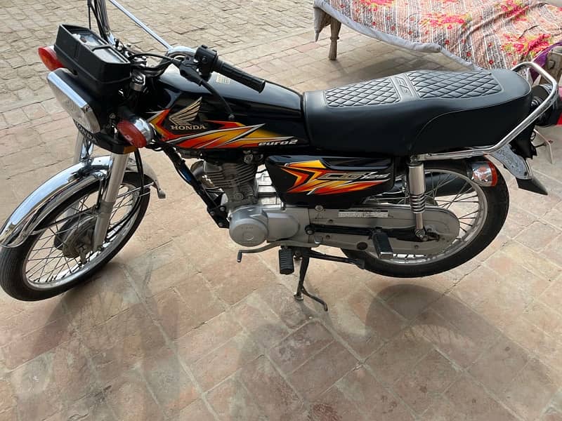 honda 125 for sale full lush condition 2021 model all documents clear 2