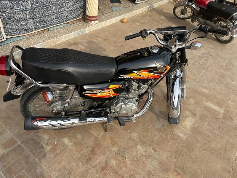 honda 125 for sale full lush condition 2021 model all documents clear 4