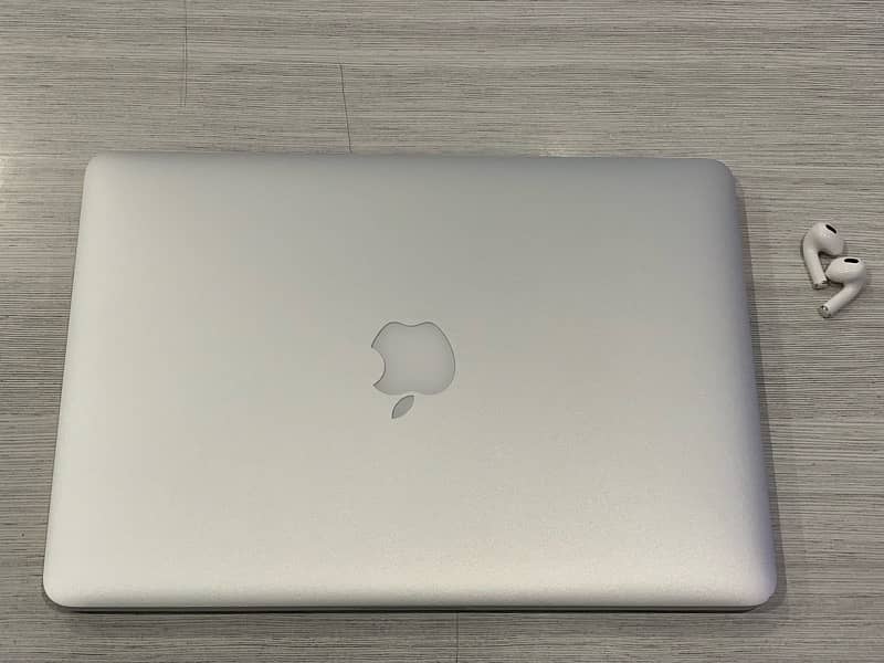 Apple MacBook Pro 2015 | 13 inches | Intel Core i5 Laptop for sale 5