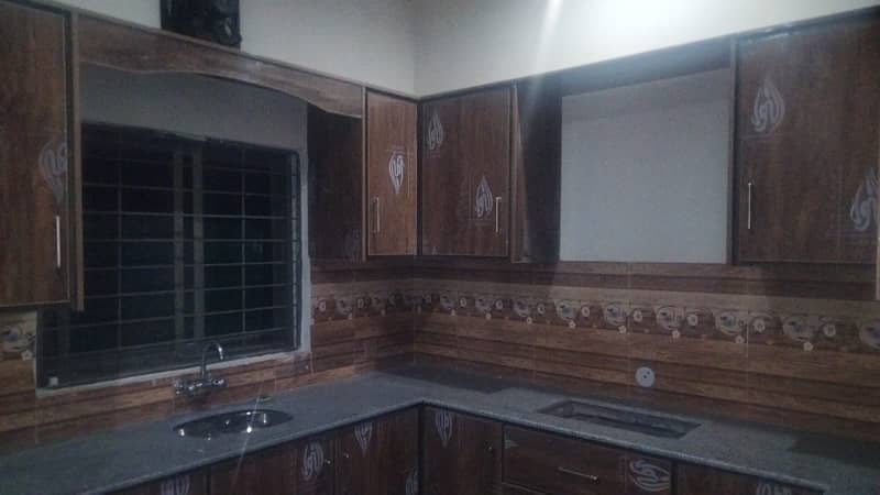 10 MARLA LOWER PORTION FOR RENT IN LDA AVENUE LAHORE 4