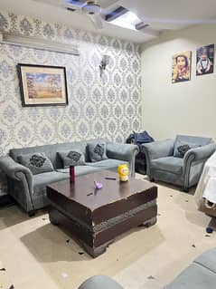 6 seater sofa set in good condition , Lahore