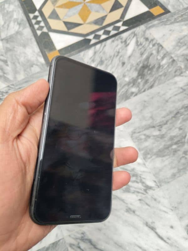 iphone 11 64gb home used 2